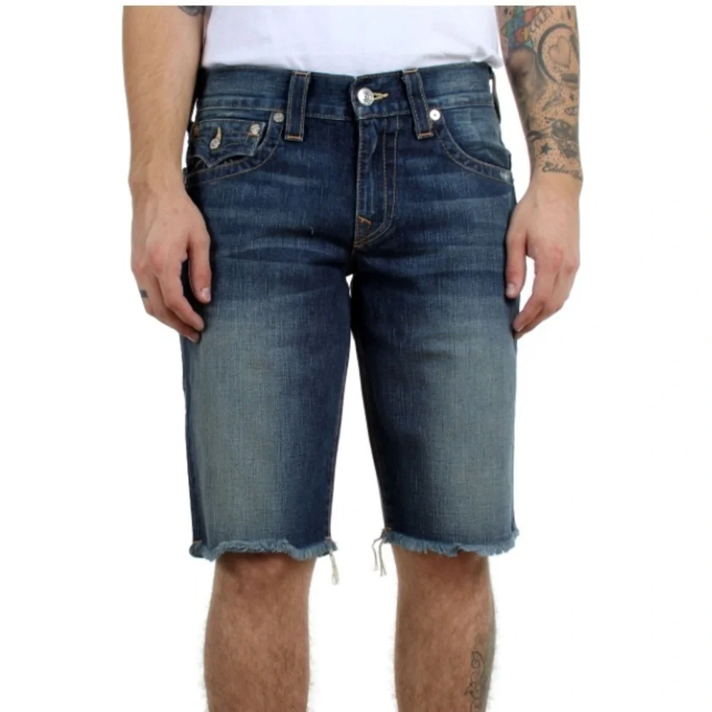 True Religion Men’s Ricky Straight Cut Off Shorts Size 31 Denim Skater Grunge